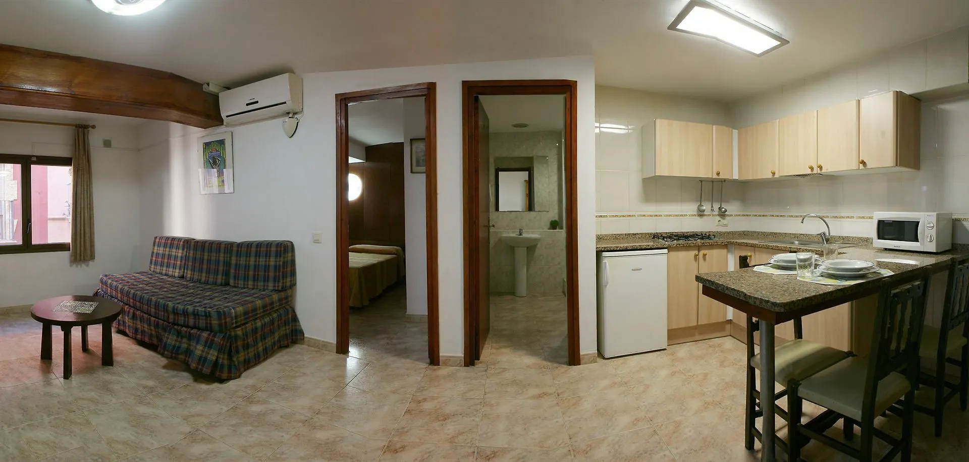 Apartaments Rosa Clara Lloret de Mar 0*,  Spain