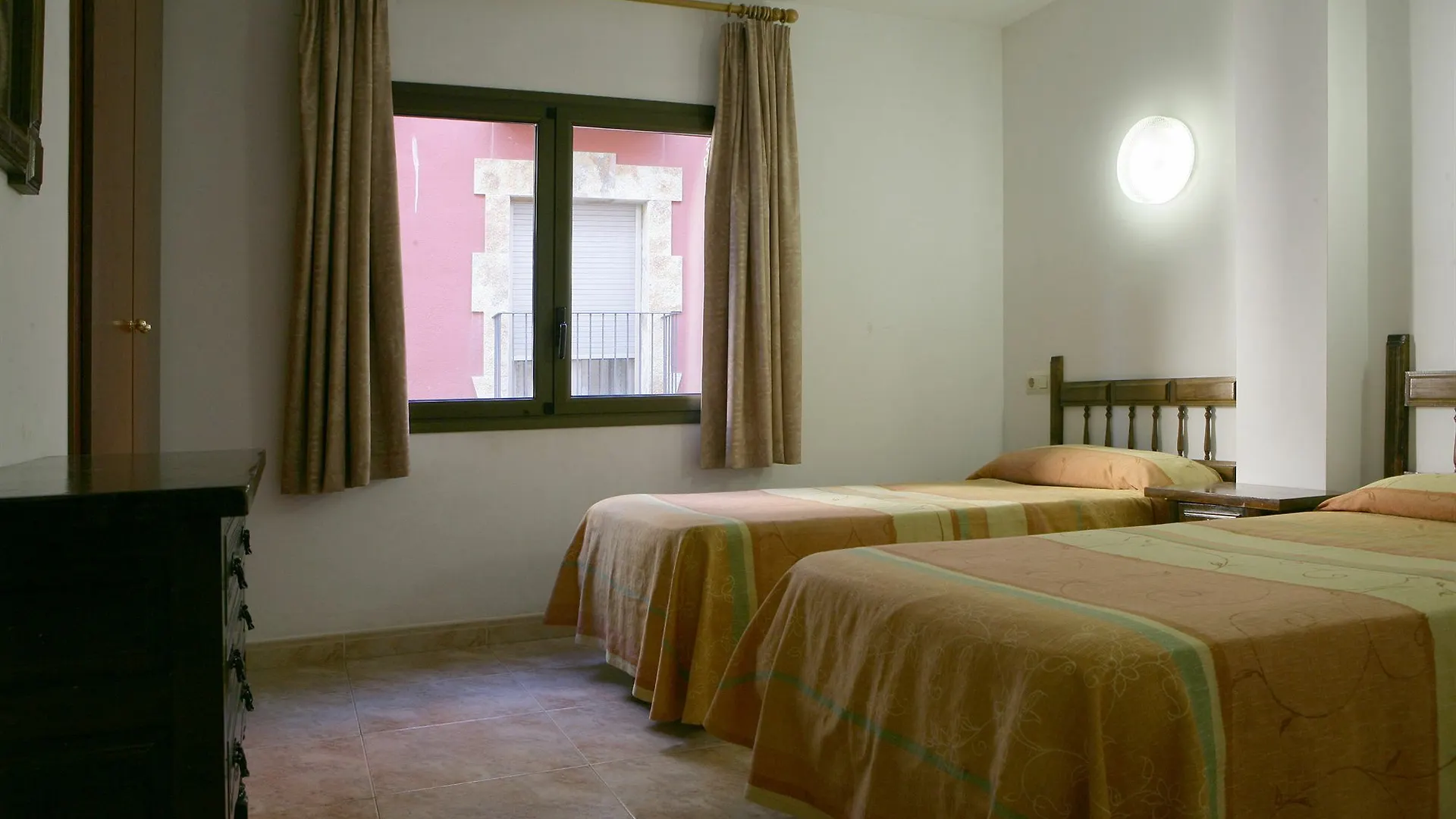Apartaments Rosa Clara Lloret de Mar 0*,